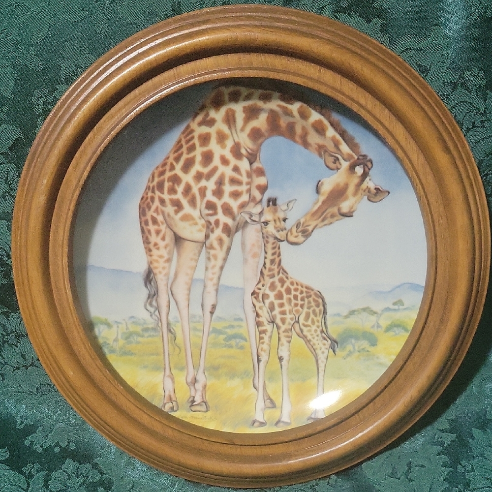 Knowles 'A Kiss for Mother' Plate with Custom Wooden Frame EUC